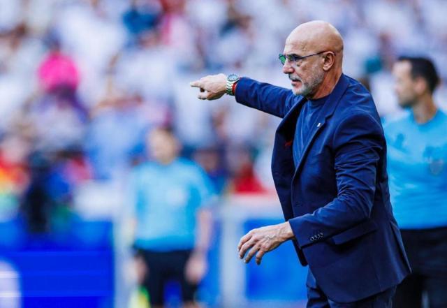 开云-德拉富恩特：不希望过度消耗尼科·威廉斯与亚马尔