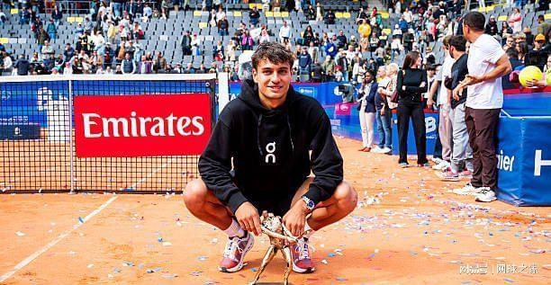 开云体育入口-盘点首轮男单出局球员，名将众多，爆冷不如去年！