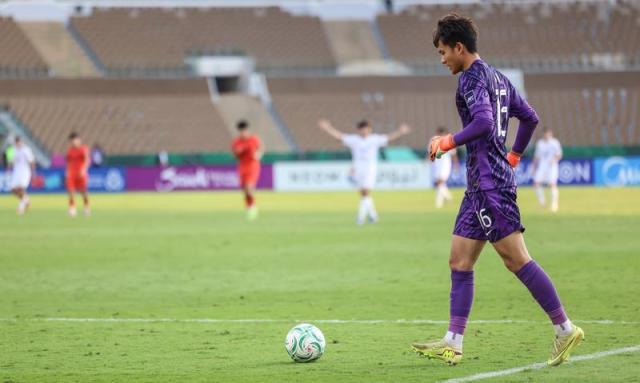 开云体育入口-拒追留洋光环 李昊的清醒是年轻球员的务实范本