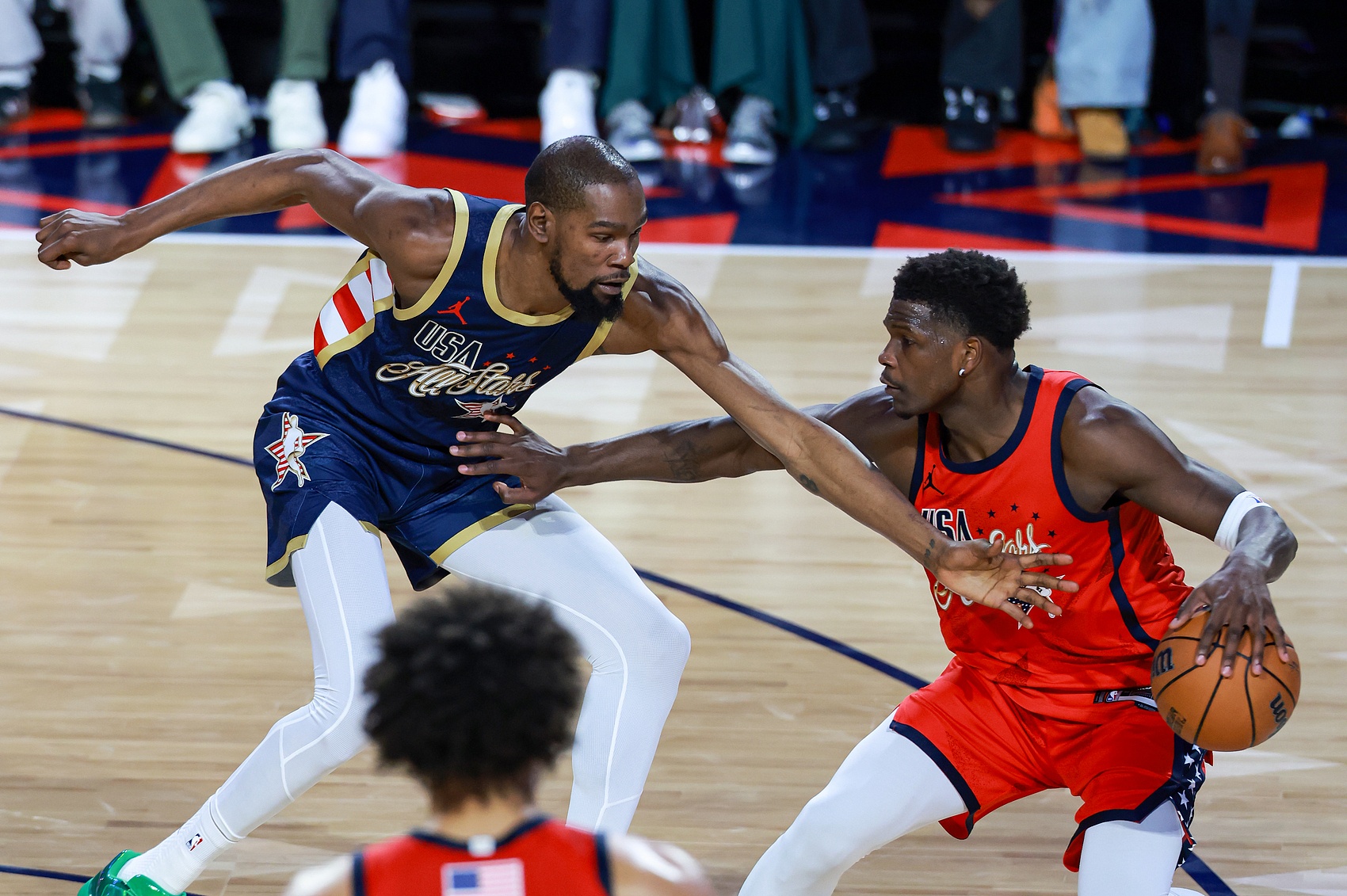 开云官网-名记：今年季后赛华子绝对会比KD强 KD离开勇士才赢了一个系列赛