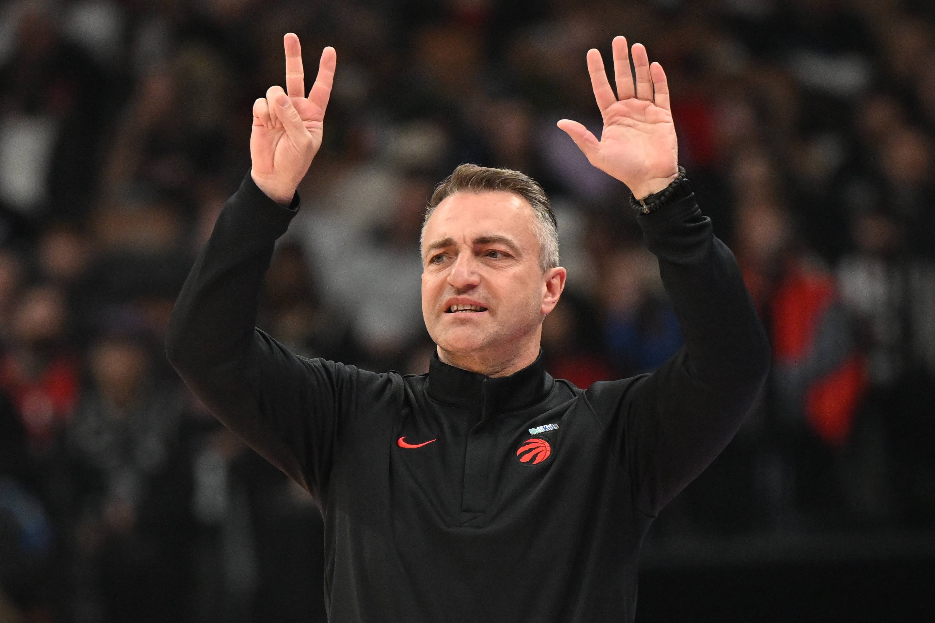 开云app-猛龙主帅：骑士是争冠热门之一 我们打完这轮系列赛也会成长很多